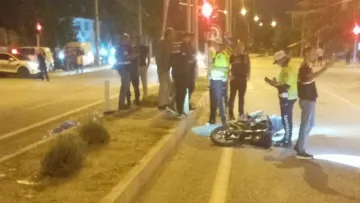 Konya'da Otomobil ile Motosiklet Çarpıştı İki Kişi Yaralandı