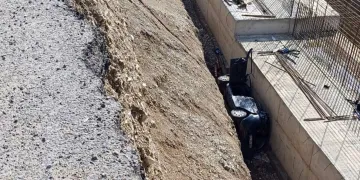 Erzurum'da yol çalışması yapılan alana düşen otomobildeki 3 kişi öldü