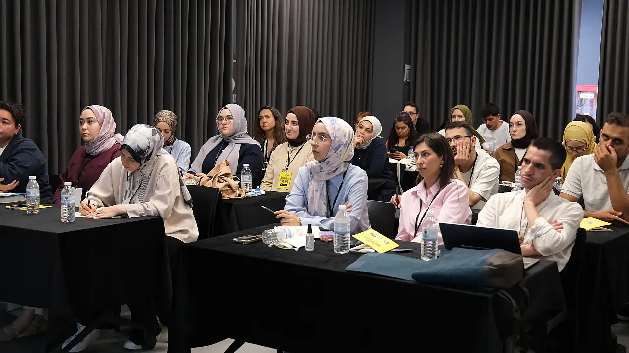 Konya'da Düzenlenen Yayıncılık Yaz Okulu Programı Tamamlandı haber fotoğrafı