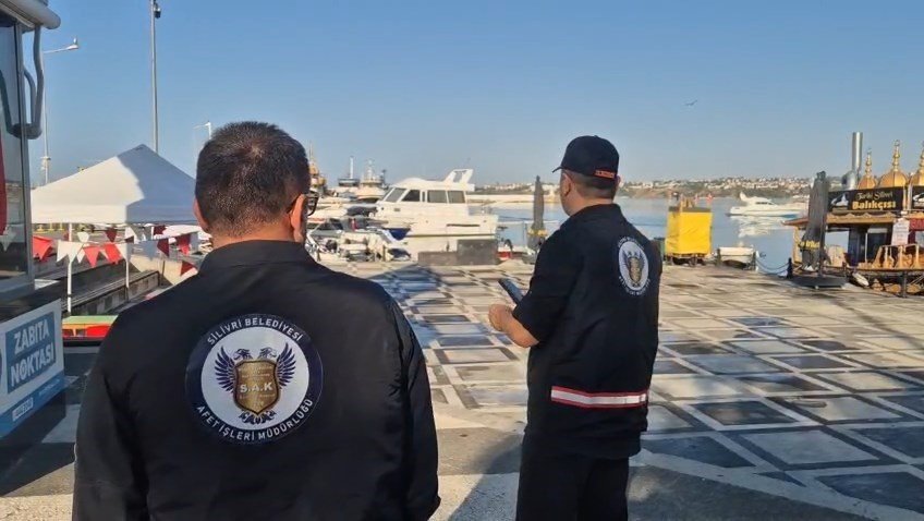 Silivri Açıklarında Çarpışan İki Ticari Gemideki 10 Personel Aranıyor haber fotoğrafı
