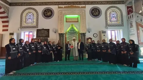 Türk Anadolu Vakfı Hafız Kız İmam Hatip Lisesinden Camiler Haftası Ziyareti