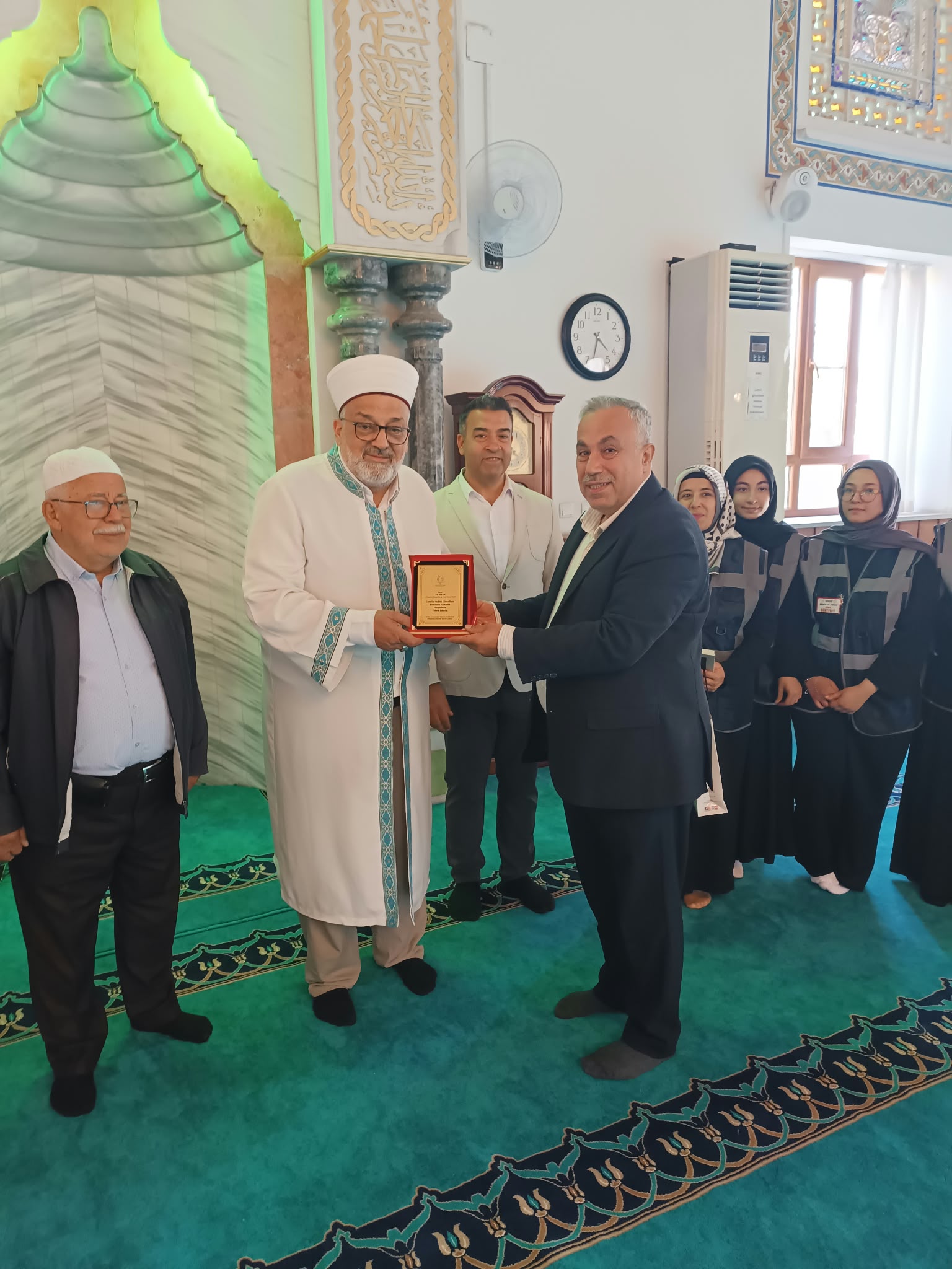 Türk Anadolu Vakfı Hafız Kız İmam Hatip Lisesinden Camiler Haftası Ziyareti haber fotoğrafı
