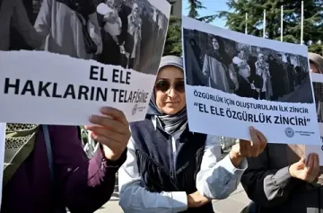 Azerbaycan’daki Başörtüsü Tartışması, Türkiye’de 28 Şubat Sürecini Hatırlattı