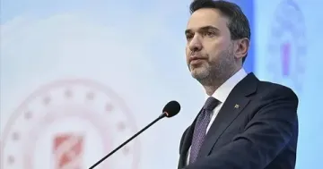 Bakan Bayraktar: Dünyada modern zamanların en büyük enerji krizi yaşanıyor