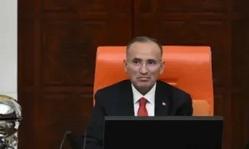 Bekir Bozdağ, sağlık sorunları nedeniyle TBMM Başkanvekilliğinden istifa etti