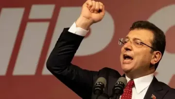 Ekrem İmamoğlu, Yusuf Tekin’i Protesto Eden İki Öğrencinin Tutuklanmasını Eleştirdi