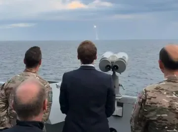 Fransa, nükleer kapasiteli M51.3 balistik füzesini denizaltıdan test etti