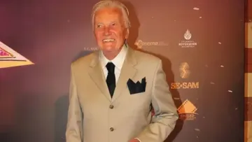 Göksel Arsoy 90 yaşında hayatını kaybetti