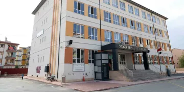 Karatay Belediyesi'nden Gençliğe Tam Destek: 8 Yeni Gelişim Atölyesi Törenle Açıldı