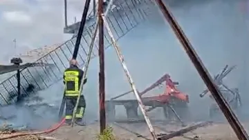 Kayseri’de Saman Balyaları Yandı, Alevler Müstakil Eve Sıçradı