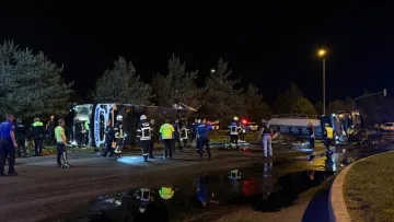 Kayseri'de yolcu otobüsü tankerle çarpıştı: 35 kişi yaralandı
