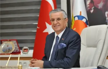 Kemer Belediye Başkanı Necati Topaloğlu CHP’den Ayrıldı