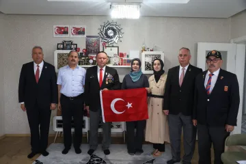 Konya Büyükşehir Belediyesi’nden 19 Eylül Gaziler Günü’nde Kahramanlara Evlerinde Anlamlı Ziyaret