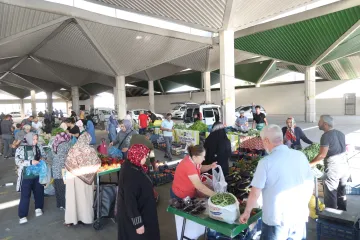 Konya Büyükşehir’den Kırsal Kalkınma Hamlesi: Yerli Ürün Pazarı Üretici ile Tüketiciyi Doğrudan Buluşturuyor
