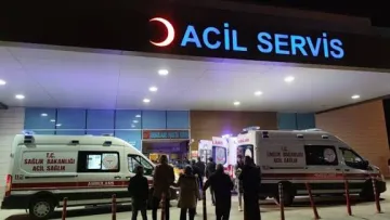 Konya'da Balkondan Düşen 3 Yaşındaki Bebek Hastaneye Kaldırıldı: Hayati Tehlikesi Sürüyor