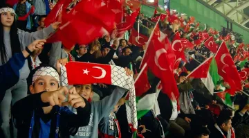 Konya'da Oynanan Futbol Maçında Akıllarda Kalan Anlar: Normal Süre 89:59'da Tamamlandı
