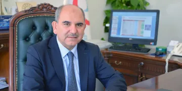 Konya İl Sağlık Müdürü İçin Akrostiş Şiir Kaleme Aldı: "Ğ" Harfinde Takılan Vatandaş İlgi Odak Oldu