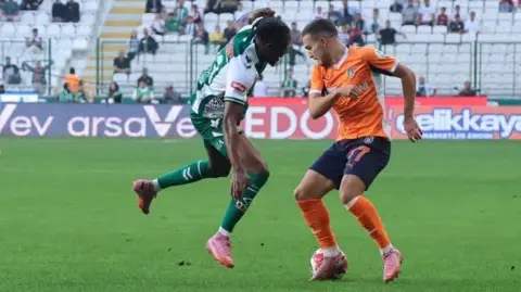 Konyaspor ile Başakşehir 31. Randevuda: Anadolu Kartalı Sahasına Güveniyor