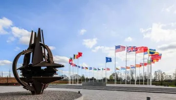 NATO'DAN MİKROFONDA SERT MİSİLLEME!
