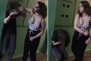 Okul Koridorunda "Sevgilime Yan Baktın" Kavgası