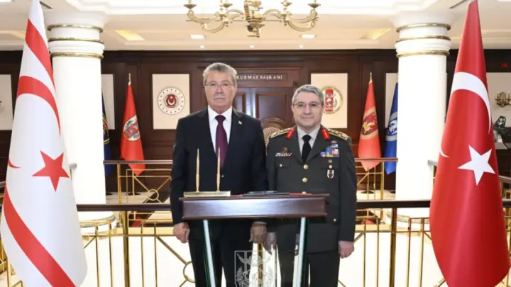 Orgeneral Selçuk Bayraktaroğlu KKTC Başbakanı Ünal Üstel İle Görüştü