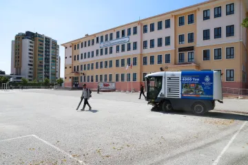 Selçuklu Belediyesi İlçedeki Bütün Okullarda Temizlik ve Bakım Çalışması Gerçekleştirdi