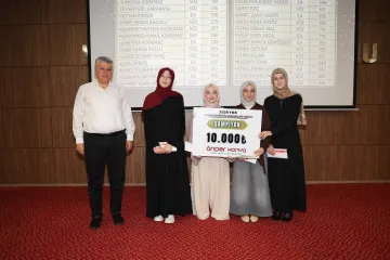 Konya'da YKS ve LGS'de Dereceye Giren İmam Hatip Öğrencileri Ödüllendirildi