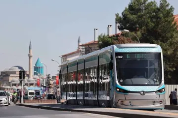 Tramvay Yolunda Şaşkına Çeviren Kaza: Seferler Durdu, Ekipler Seferber Oldu!