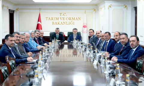 Konya Protokolü Ankara'da Bakanları Ziyaret Ederek Yatırım Planlarını Değerlendirdi
