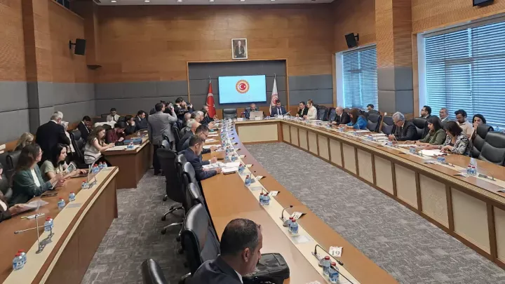 Meclis Şiddet Komisyonu'nda Gerginlik: Milletvekilleri ve Sendika Temsilcileri Salonu Terk Etti